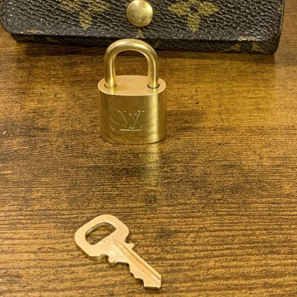 Louis Vuitton Lock and Key - Picture 6 of 6